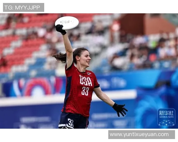 飞盘运动的魅力成都飞盘队展现灵活性与团队协作的完美结合 飞盘运动的魅力成都飞盘队展现灵活性与团队协作的完美结合