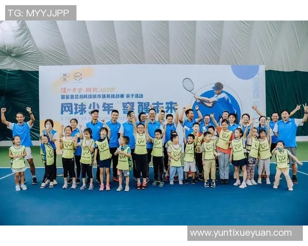 南京网球队精英赛精彩配合展现团队默契与实力分析