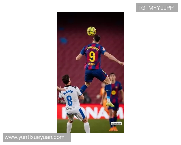 莱万领衔新赛季足球盛宴球迷期待他的精彩表现与传奇时刻