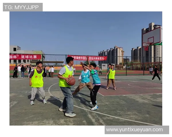 刘铮的奋斗历程与篮球梦想如何在赛场上绽放光芒与激情 刘铮的奋斗历程与篮球梦想如何在赛场上绽放光芒与激情