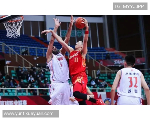 北控与广东激战正酣十二月赛季对决精彩回顾与分析