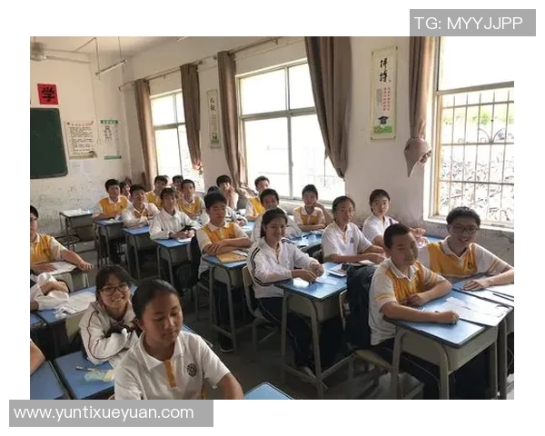 朱俊龙:从青涩少年到职场精英的成长历程与奋斗故事 朱俊龙:从青涩少年到职场精英的成长历程与奋斗故事