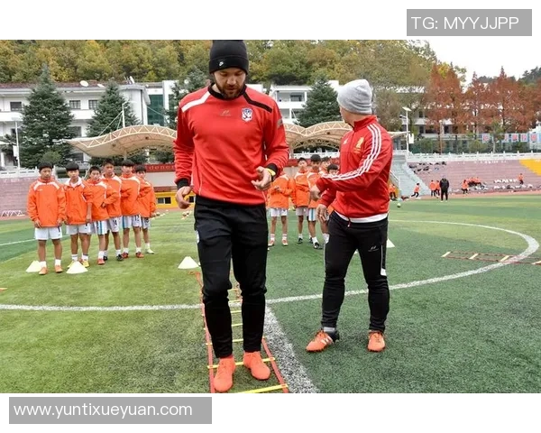 李军独家解析足球战术与技巧分享助你提升球技与比赛表现