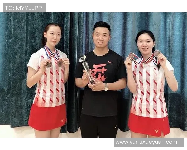 广州羽毛球队与深圳羽毛球队赛后复盘速度对比分析与战术探讨